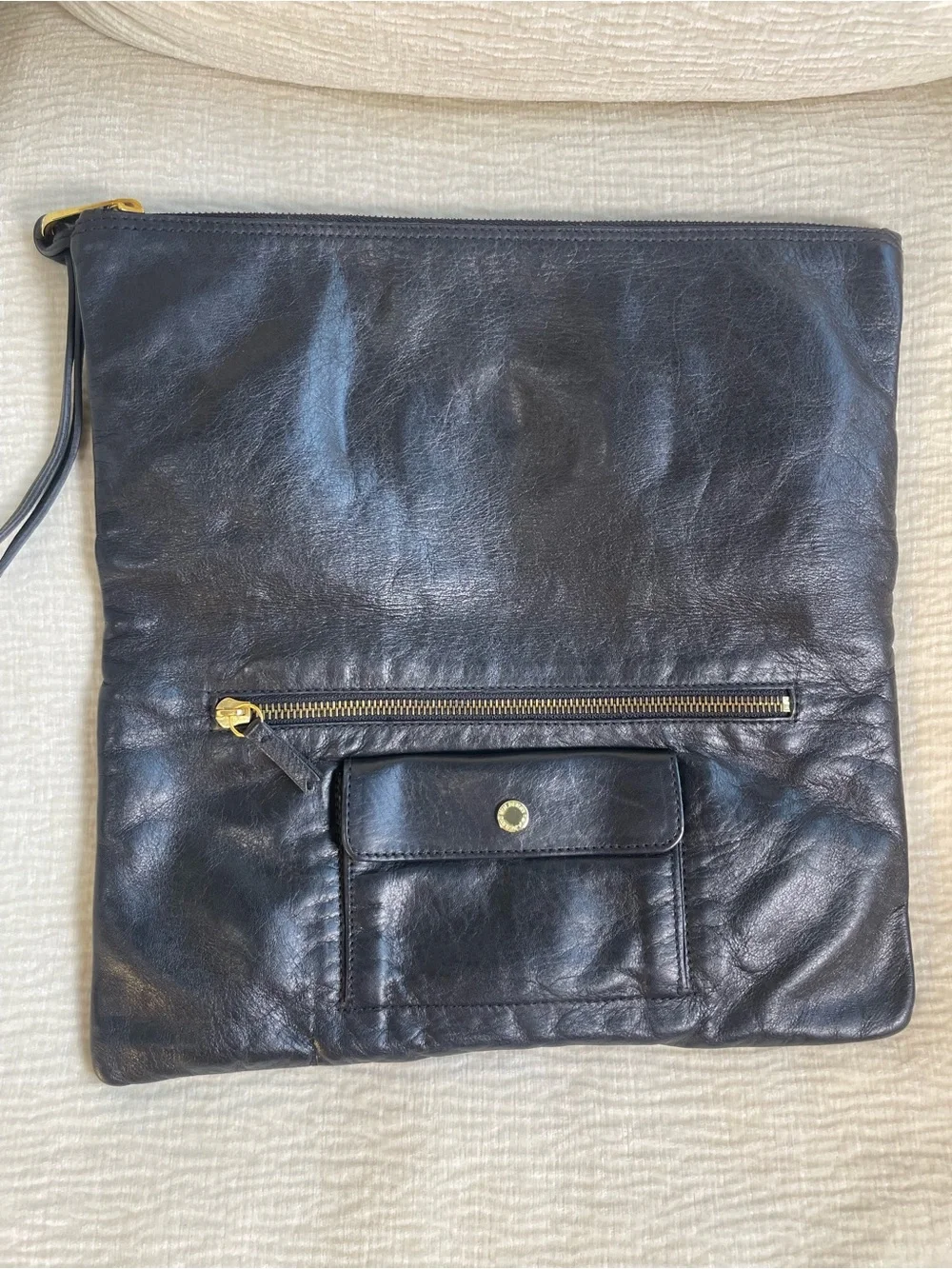 Mulberry Authentic Spongy Black Calfskin Daria Clutch with Gold Tree Medallion